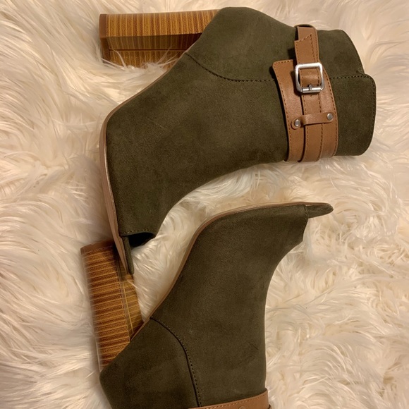 Green & Camel Peep-Toe Heels - Picture 2 of 5